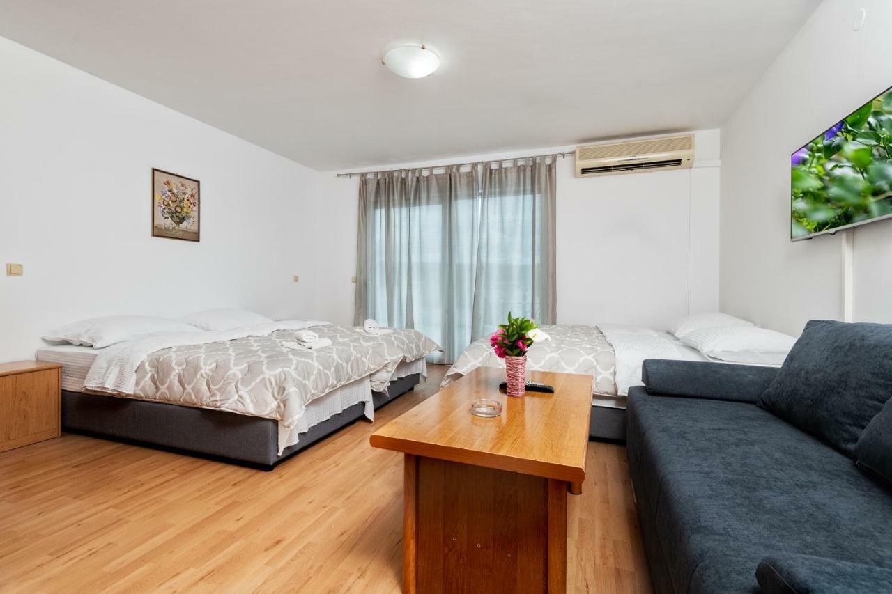 Motel More Neum Bagian luar foto